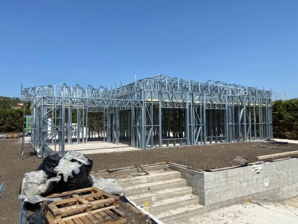 Structuri Metalice Ușoare