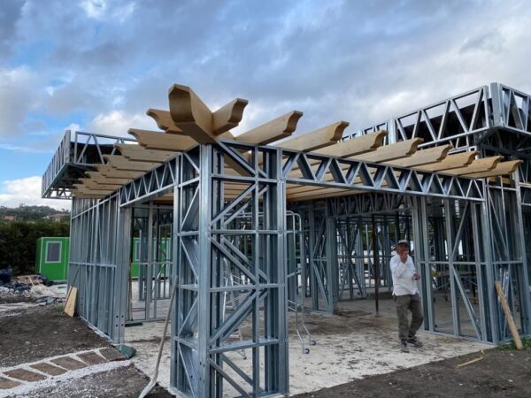 Structuri Metalice Ușoare